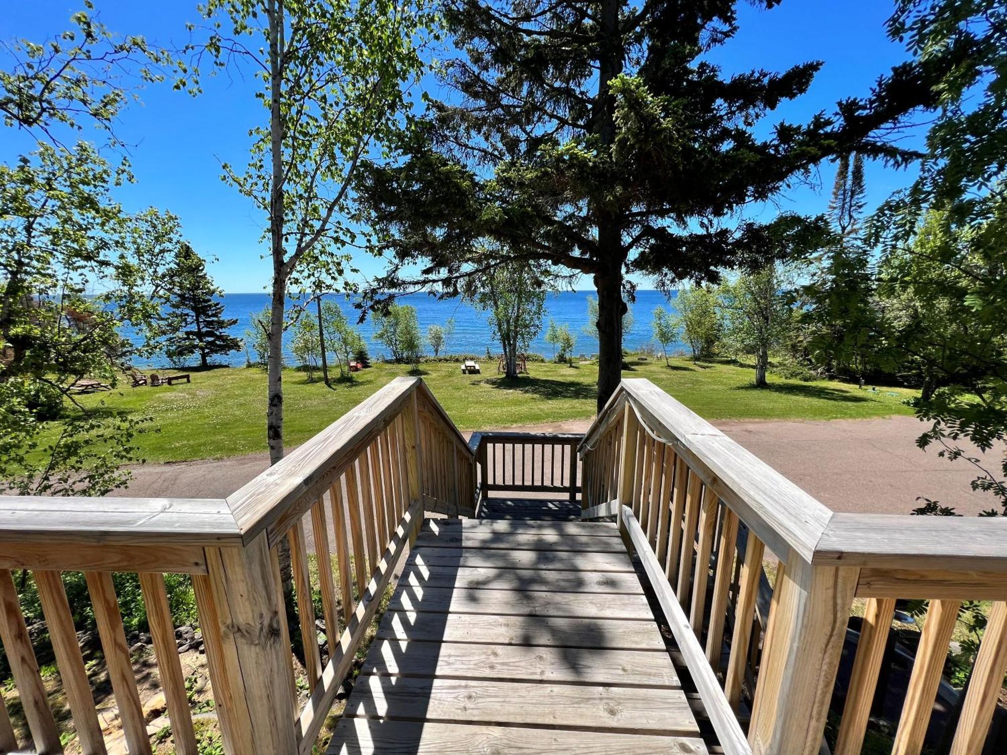Thomsonite Inn On Lake Superior Grand Marais Eksteriør billede